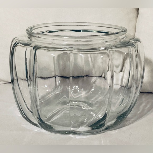 Anchor Hocking Decorative Glass Pumpkin Jar. - Picture 3 of 7